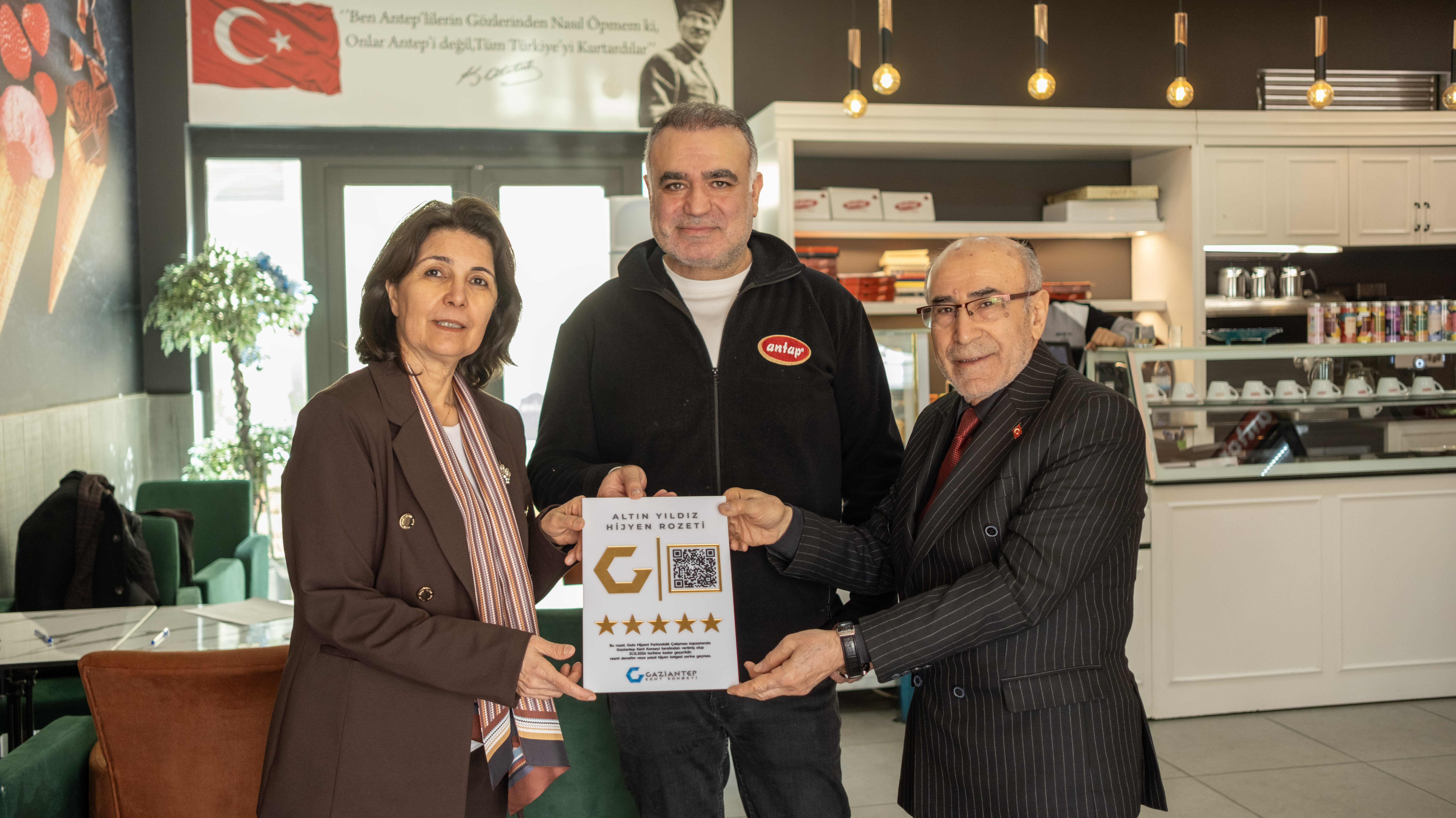 Antap Dondurma&Boşnak Börekçisi
